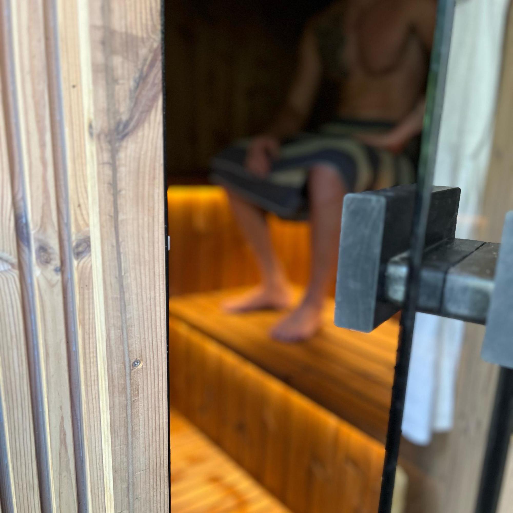 Tauberchalet I Boutique-Ferienhaus Mit Sauna, Whirlpool & Natur I 10Min Walk To Historic Old Town Rothenburg ob der Tauber Luaran gambar